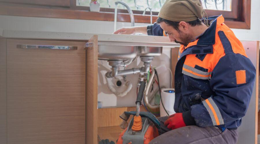 leaky faucet repair in Leesburg, FL
